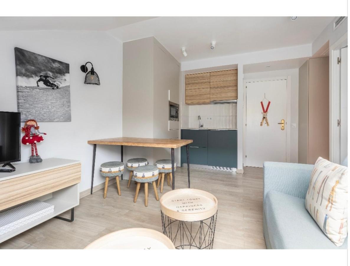 Chic Humaralet, Pie De Pistas, Free Parking Apartment บาเกย์รา-เบเรต ภายนอก รูปภาพ